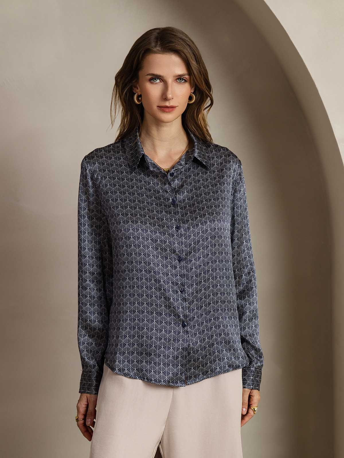 Camisa básica de cuello militar de seda de 19 momme
