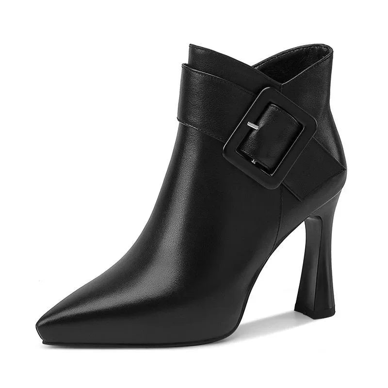 Botas de tacón con hebilla Aveline