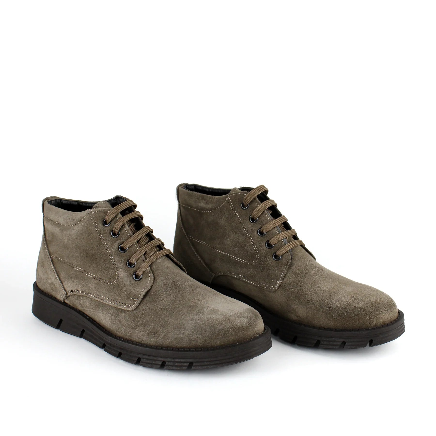 Botines Cesare en ante color topo