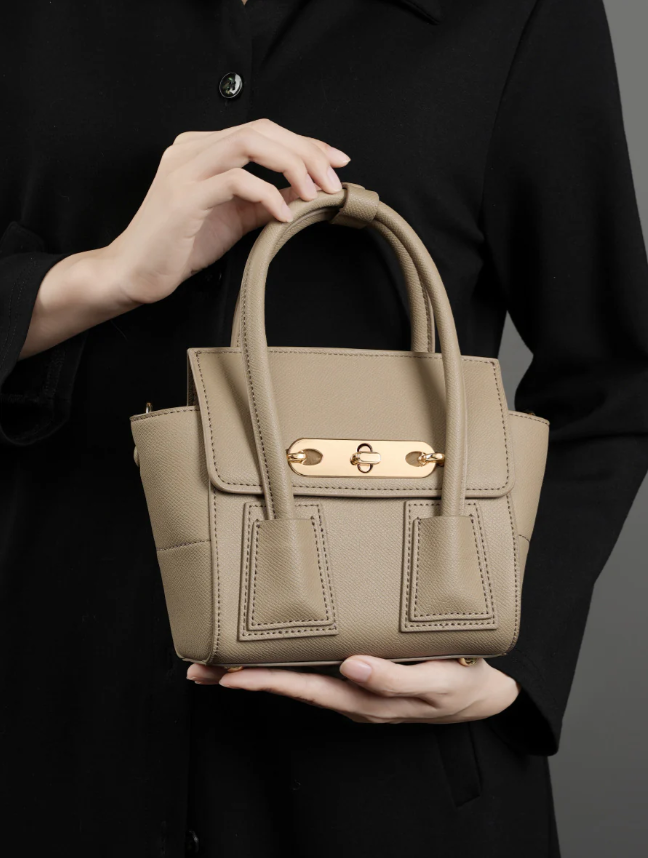 BOLSOS Y ACCESORIOS