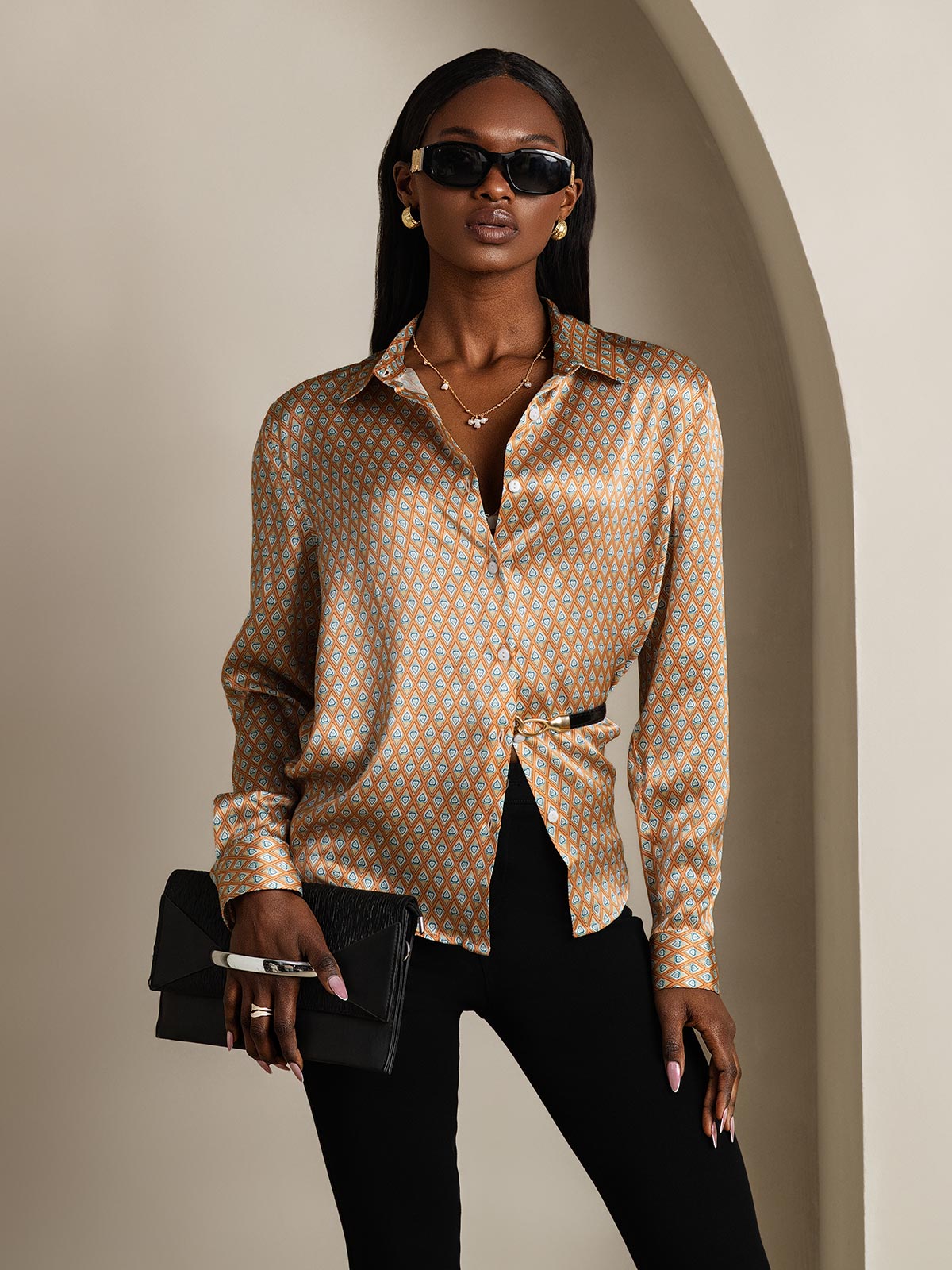 Camisa básica de cuello militar de seda de 19 momme